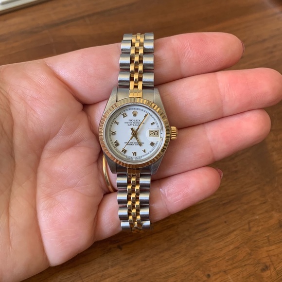 Vintage Rolex Datejust Watch - Picture 6 of 15